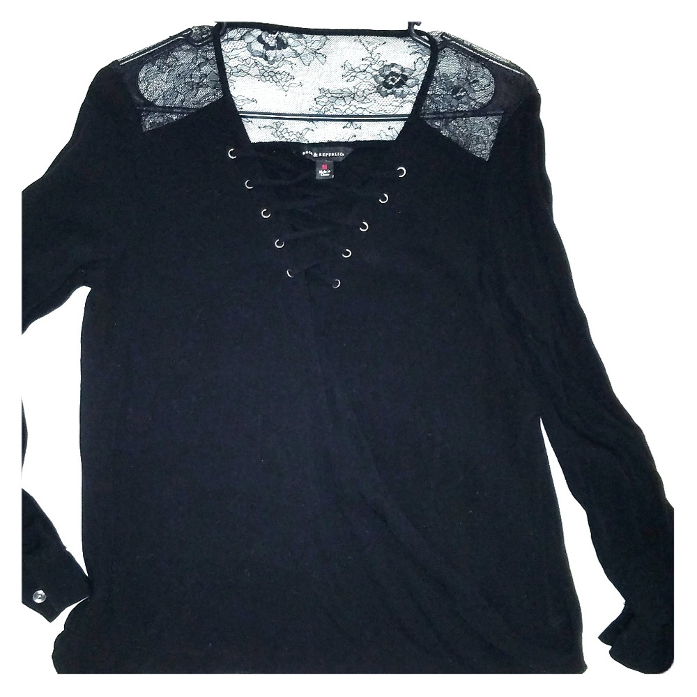 Rock and Republic Blouse🎸